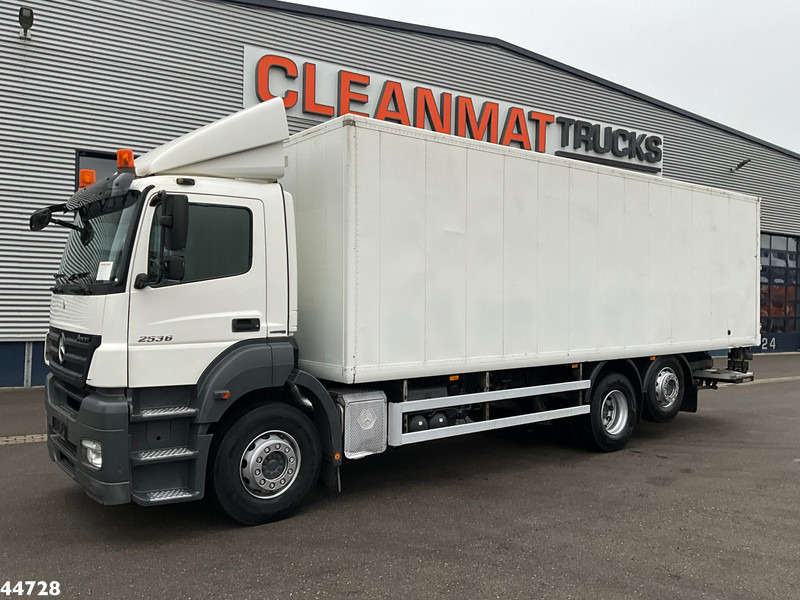 Mercedes-Benz Axor 2636 6x2 Dhollandia laadklep Just 265.901 km! - Box truck: picture 3 Mercedes-Benz Axor 2636 6x2 Dhollandia laadklep Just 265.901 km! - Box truck: picture 3