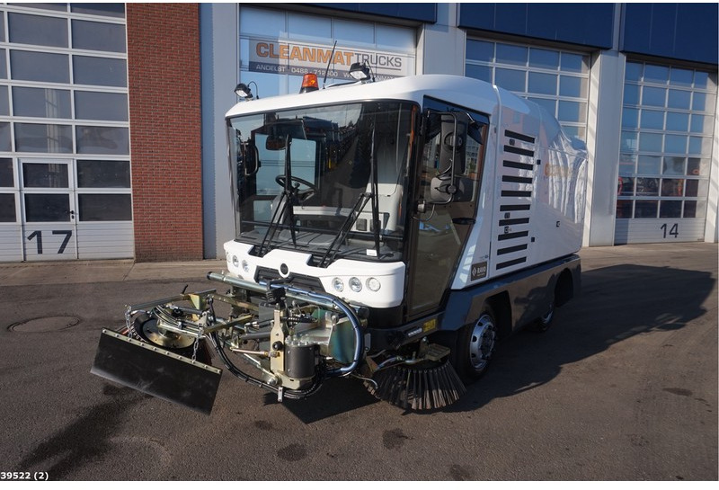 Ravo 540 CD with 3-rd brush - Road sweeper: picture 5 Ravo 540 CD with 3-rd brush - Road sweeper: picture 5