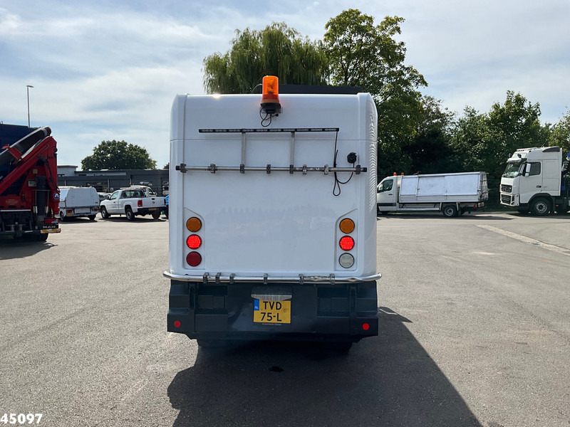 Ravo 540 Euro 6 with 3-rd brush - Road sweeper: picture 4 Ravo 540 Euro 6 with 3-rd brush - Road sweeper: picture 4