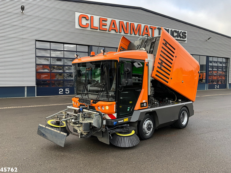 Ravo 580 Euro 6 with 3-rd brush - Road sweeper: picture 1 Ravo 580 Euro 6 with 3-rd brush - Road sweeper: picture 1