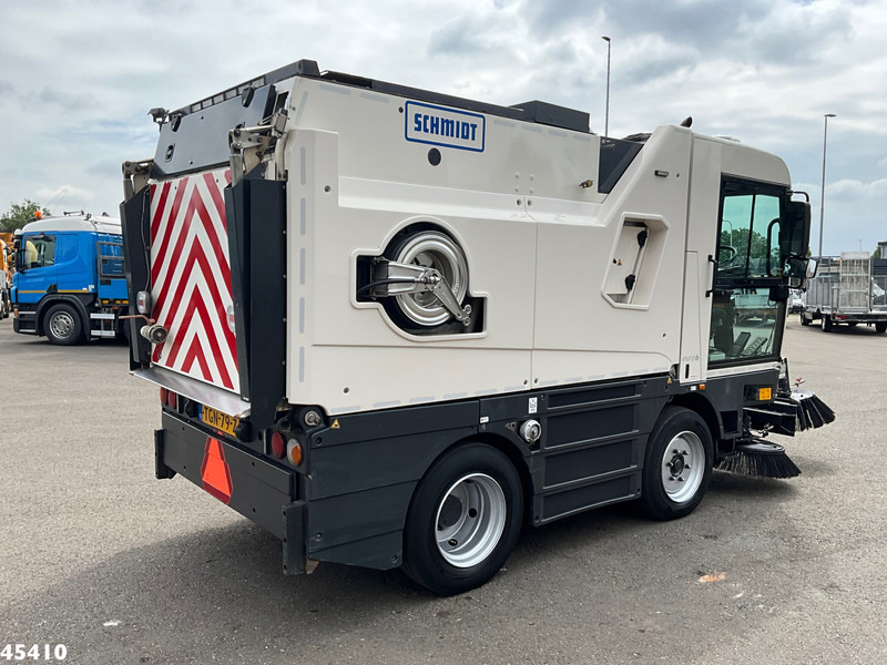 Schmidt Cleango 500 Compact Euro 6 with 3-rd brush - Road sweeper: picture 3 Schmidt Cleango 500 Compact Euro 6 with 3-rd brush - Road sweeper: picture 3