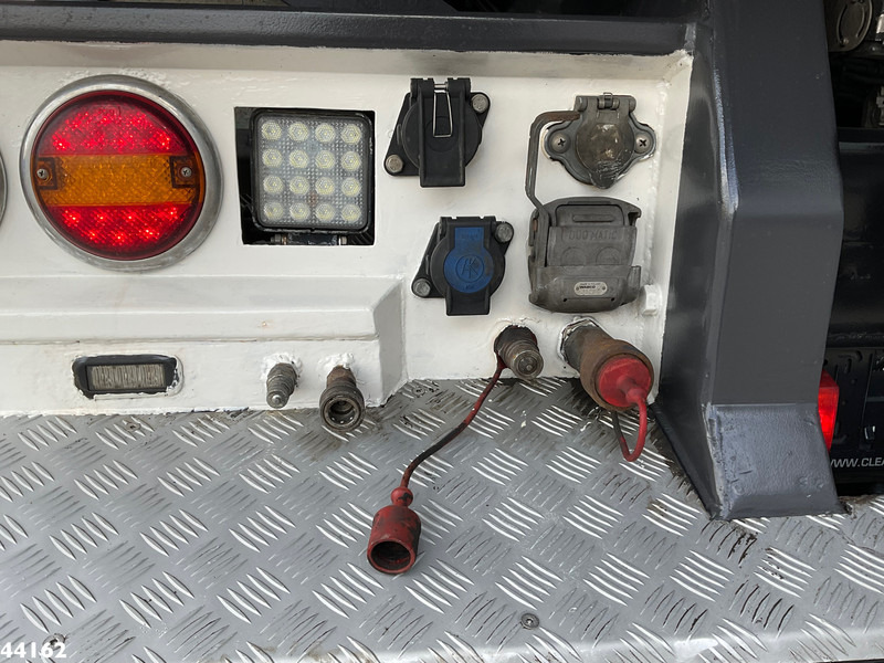 Tipper, Crane truck Volvo FM 500 Euro 6 HMF 50 Tonmeter laadkraan + Fly-Jib: picture 14
