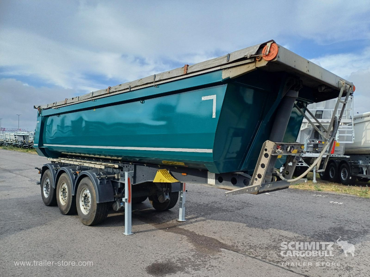 SCHMITZ Auflieger Kipper Stahlrundmulde 24m³ - Tipper semi-trailer: picture 1 SCHMITZ Auflieger Kipper Stahlrundmulde 24m³ - Tipper semi-trailer: picture 1