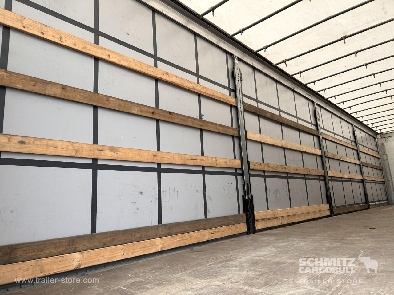 SCHMITZ Curtainsider Standard - Curtainsider semi-trailer: picture 3 SCHMITZ Curtainsider Standard - Curtainsider semi-trailer: picture 3
