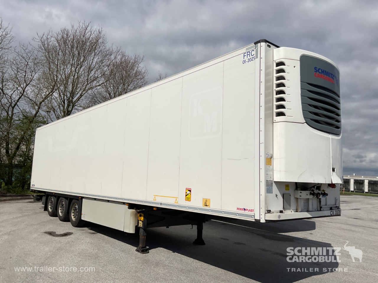 Isothermal semi-trailer SCHMITZ Reefer Meat hanging system: picture 1