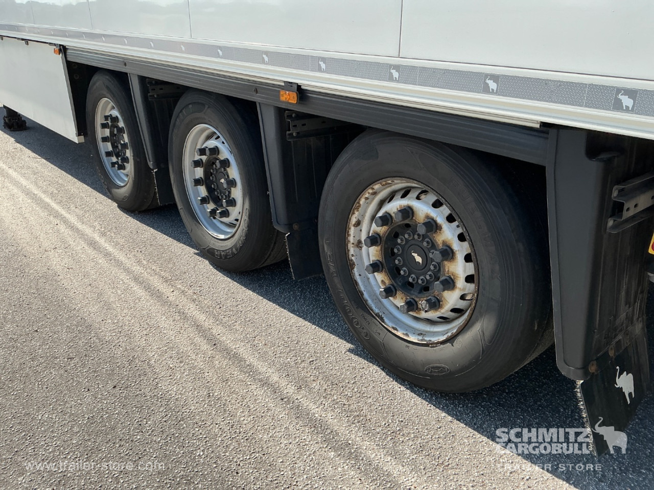 SCHMITZ Reefer Multitemp Double deck - Isothermal semi-trailer: picture 5 SCHMITZ Reefer Multitemp Double deck - Isothermal semi-trailer: picture 5