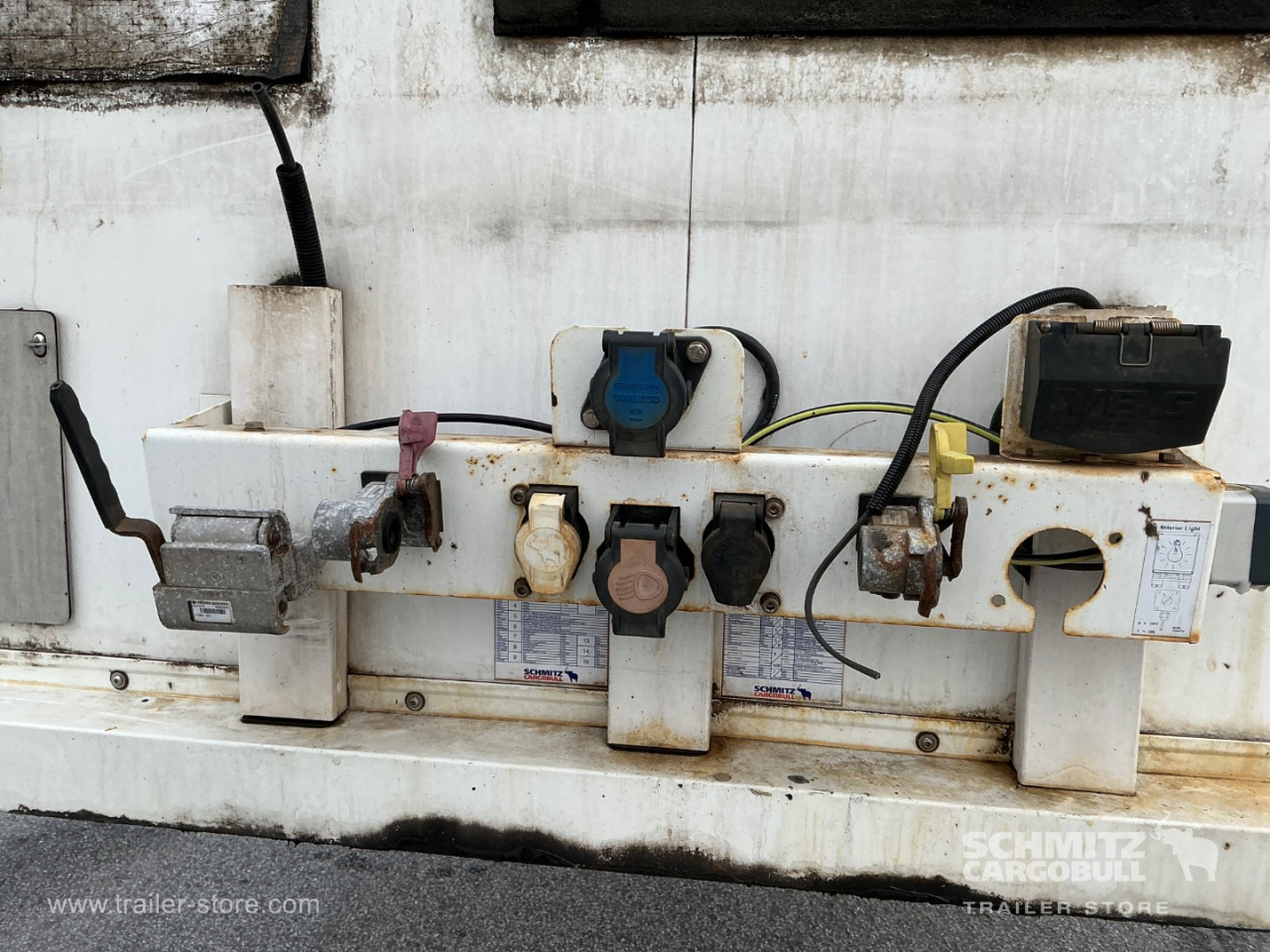 SCHMITZ Reefer Multitemp Double deck - Isothermal semi-trailer: picture 4 SCHMITZ Reefer Multitemp Double deck - Isothermal semi-trailer: picture 4