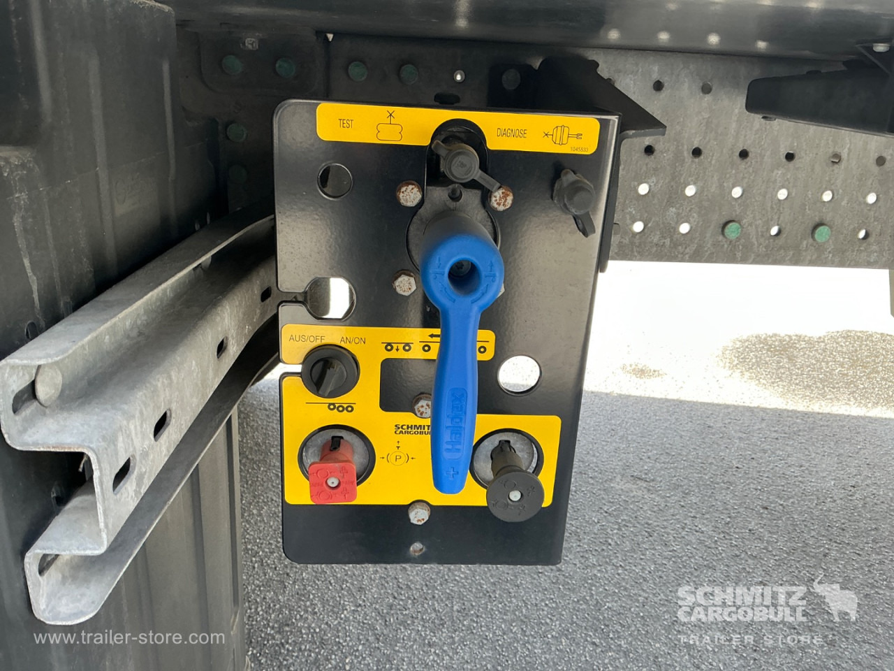 SCHMITZ Reefer Standard - Isothermal semi-trailer: picture 5 SCHMITZ Reefer Standard - Isothermal semi-trailer: picture 5