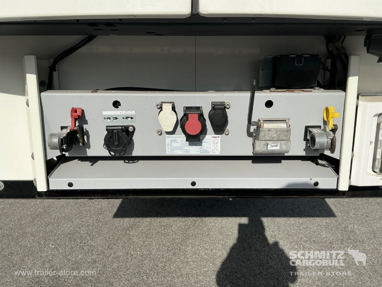 SCHMITZ Reefer Standard - Isothermal semi-trailer: picture 2 SCHMITZ Reefer Standard - Isothermal semi-trailer: picture 2