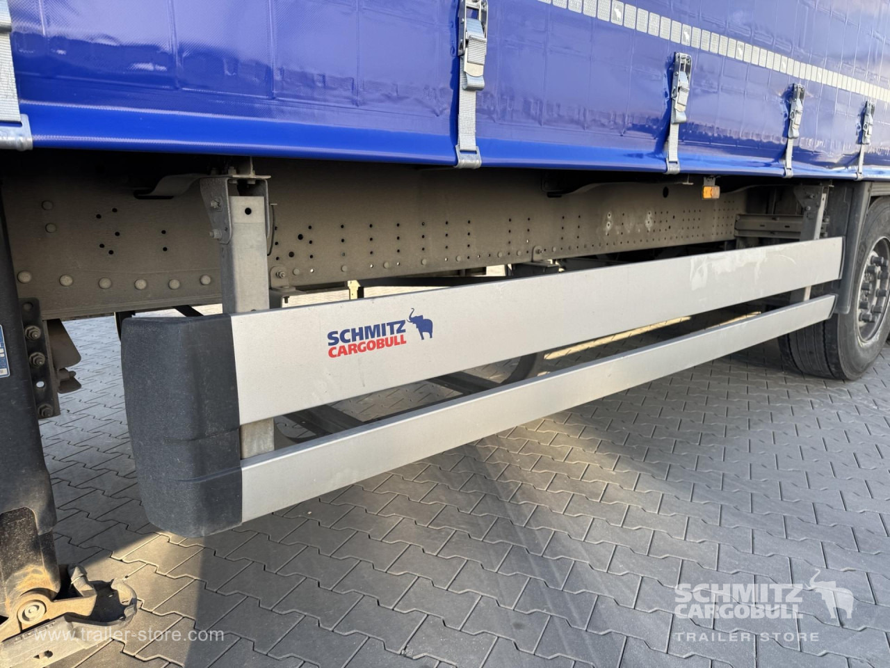 SCHMITZ Curtainsider Standard - Curtainsider semi-trailer: picture 3 SCHMITZ Curtainsider Standard - Curtainsider semi-trailer: picture 3
