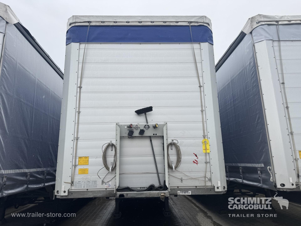 SCHMITZ Curtainsider Standard - Curtainsider semi-trailer: picture 4 SCHMITZ Curtainsider Standard - Curtainsider semi-trailer: picture 4