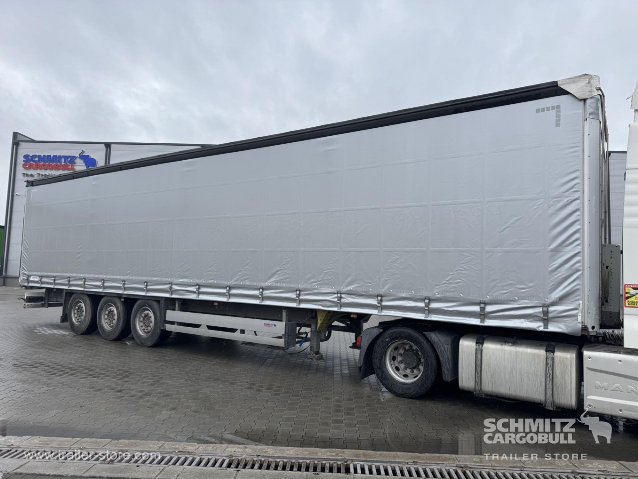 SCHMITZ Curtainsider Standard - Curtainsider semi-trailer: picture 1 SCHMITZ Curtainsider Standard - Curtainsider semi-trailer: picture 1