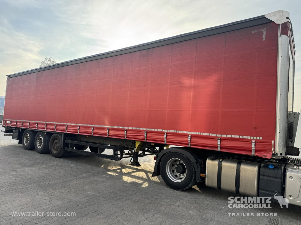 SCHMITZ Curtainsider Standard - Curtainsider semi-trailer: picture 1 SCHMITZ Curtainsider Standard - Curtainsider semi-trailer: picture 1