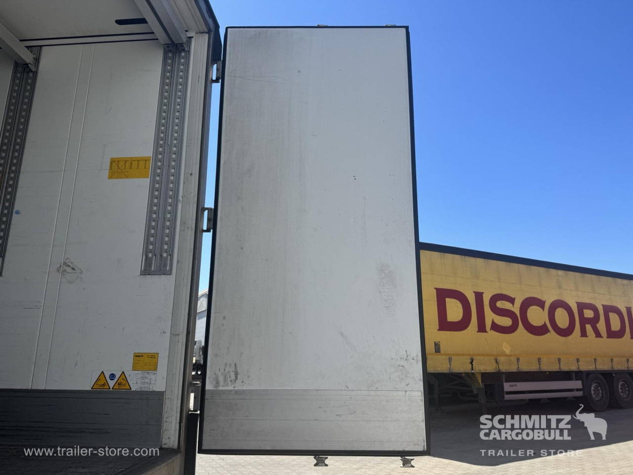 Isothermal semi-trailer SCHMITZ Reefer Standard Double deck: picture 12 Isothermal semi-trailer SCHMITZ Reefer Standard Double deck: picture 12