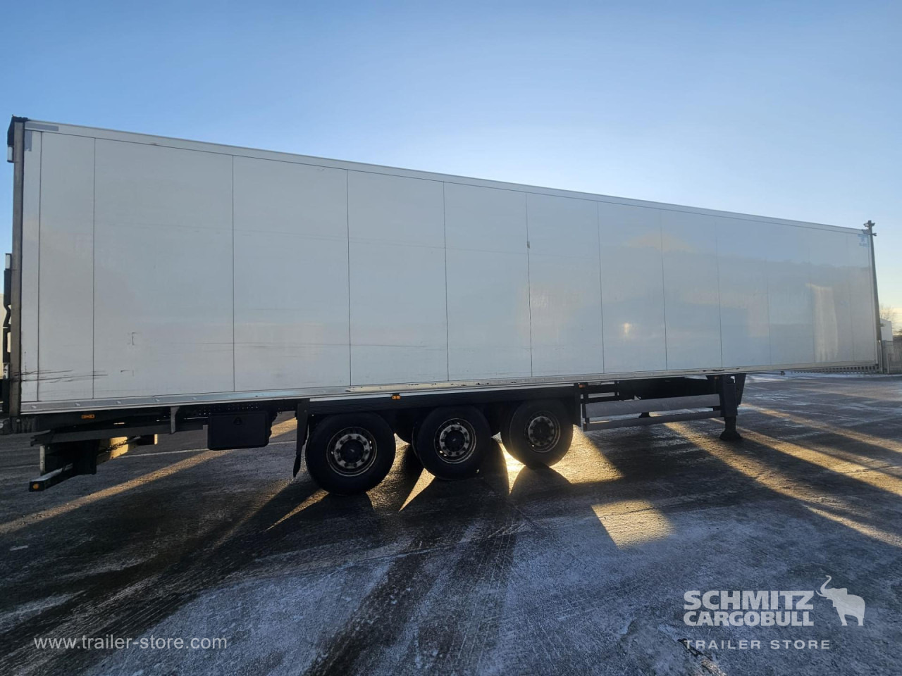 SCHMITZ Reefer Multitemp - Isothermal semi-trailer: picture 3 SCHMITZ Reefer Multitemp - Isothermal semi-trailer: picture 3