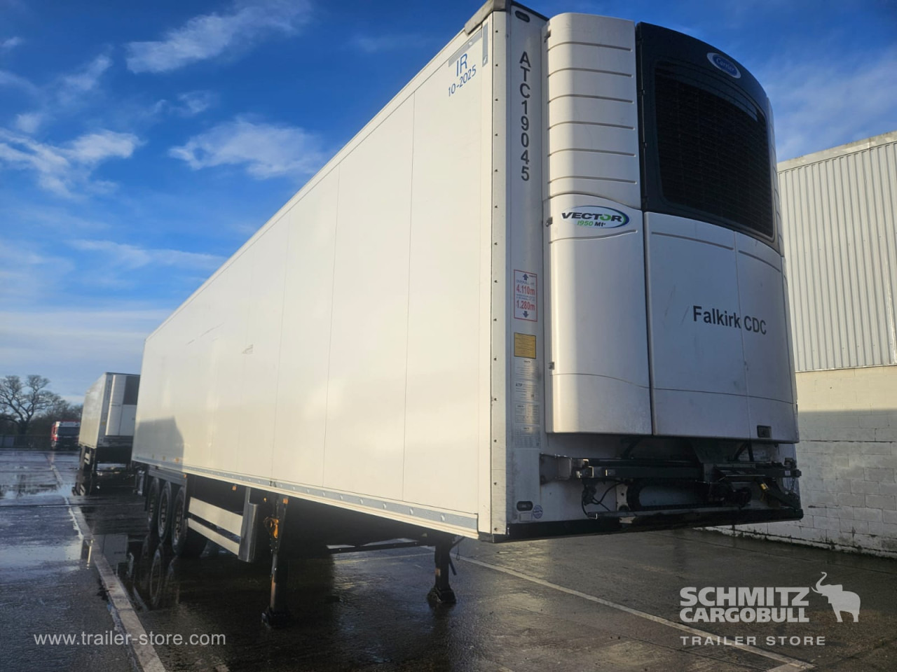 SCHMITZ Reefer Multitemp - Isothermal semi-trailer: picture 1 SCHMITZ Reefer Multitemp - Isothermal semi-trailer: picture 1