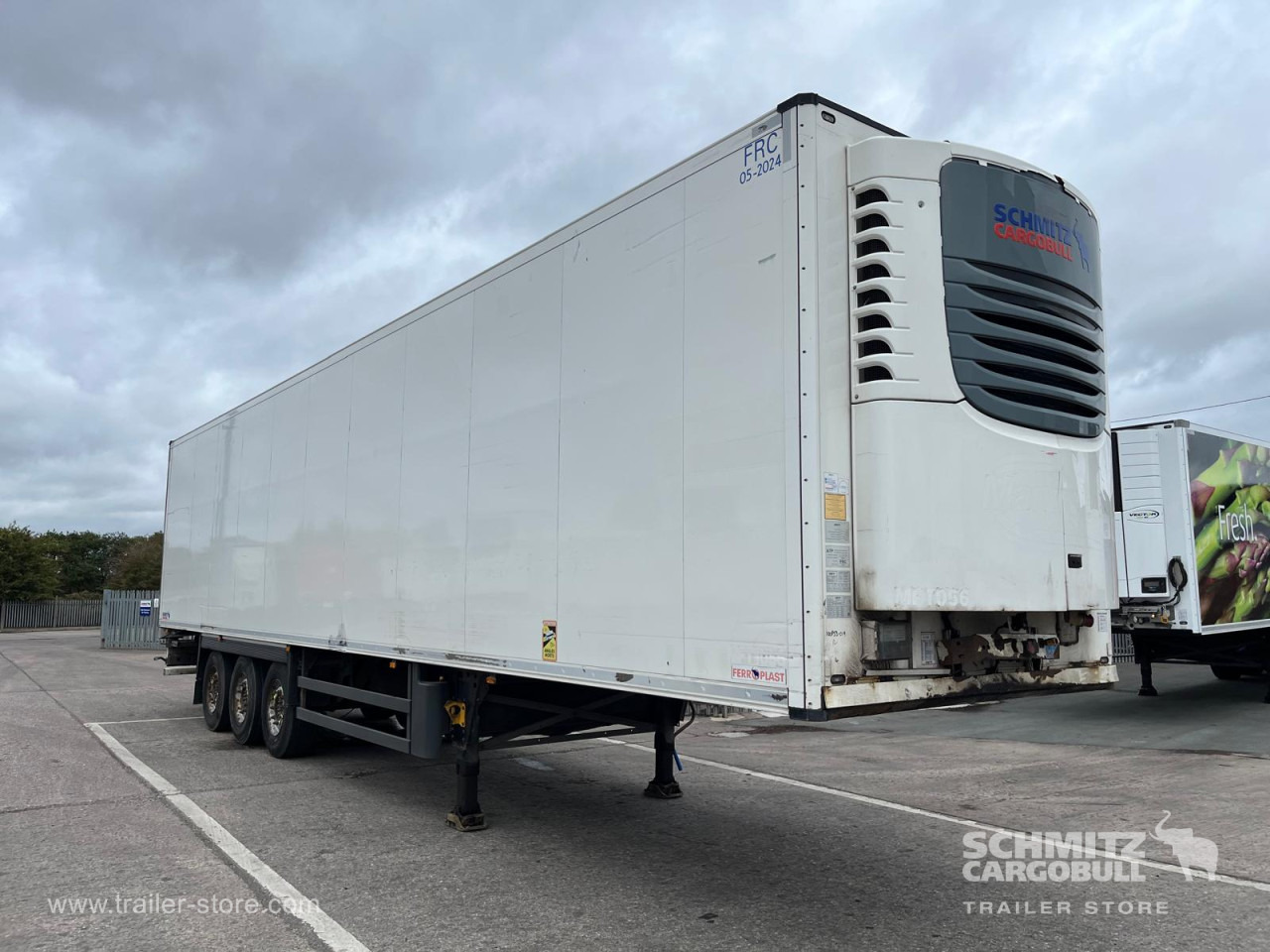 SCHMITZ Reefer Multitemp - Isothermal semi-trailer: picture 1 SCHMITZ Reefer Multitemp - Isothermal semi-trailer: picture 1