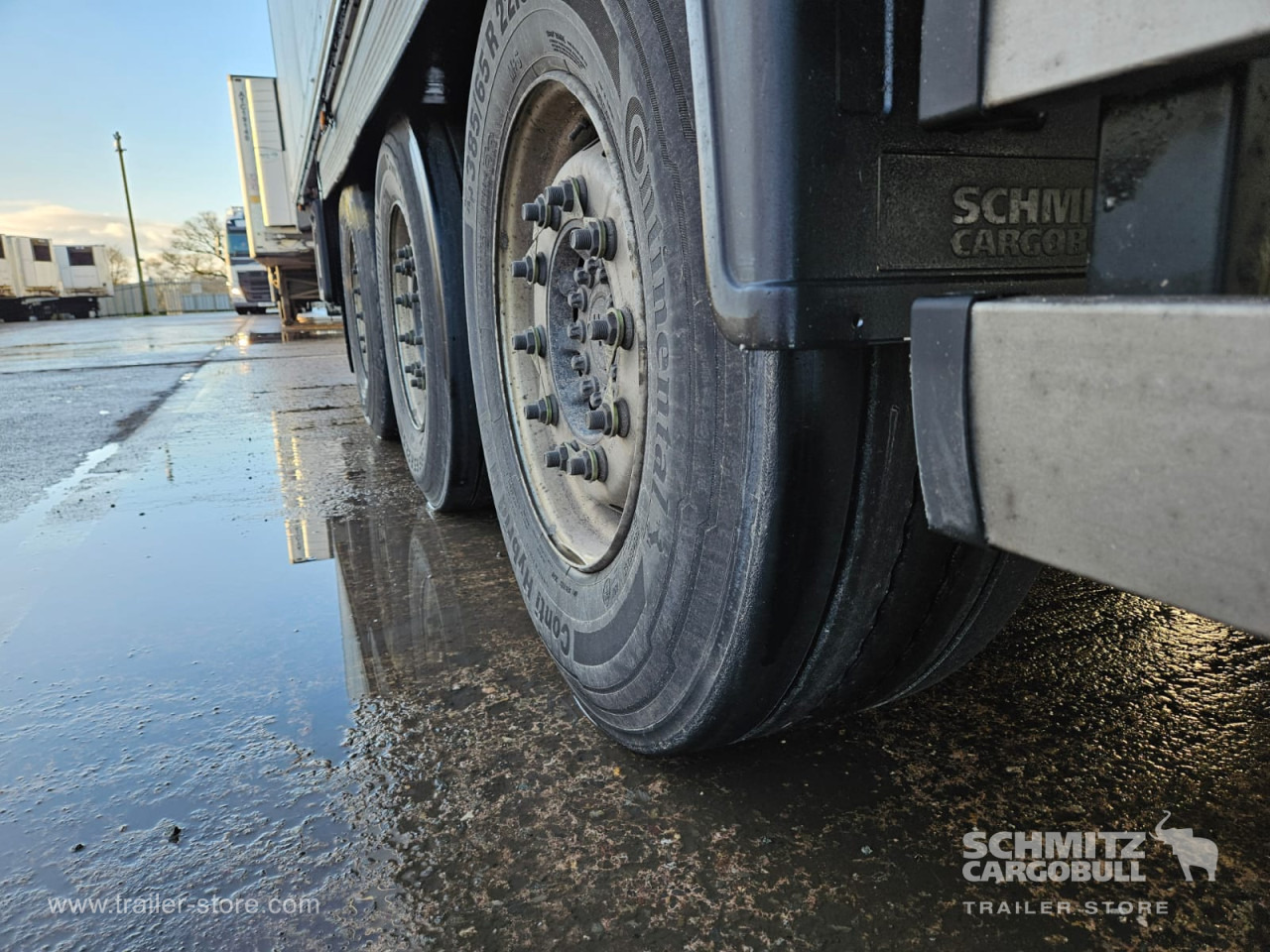 SCHMITZ Reefer Multitemp - Isothermal semi-trailer: picture 4 SCHMITZ Reefer Multitemp - Isothermal semi-trailer: picture 4