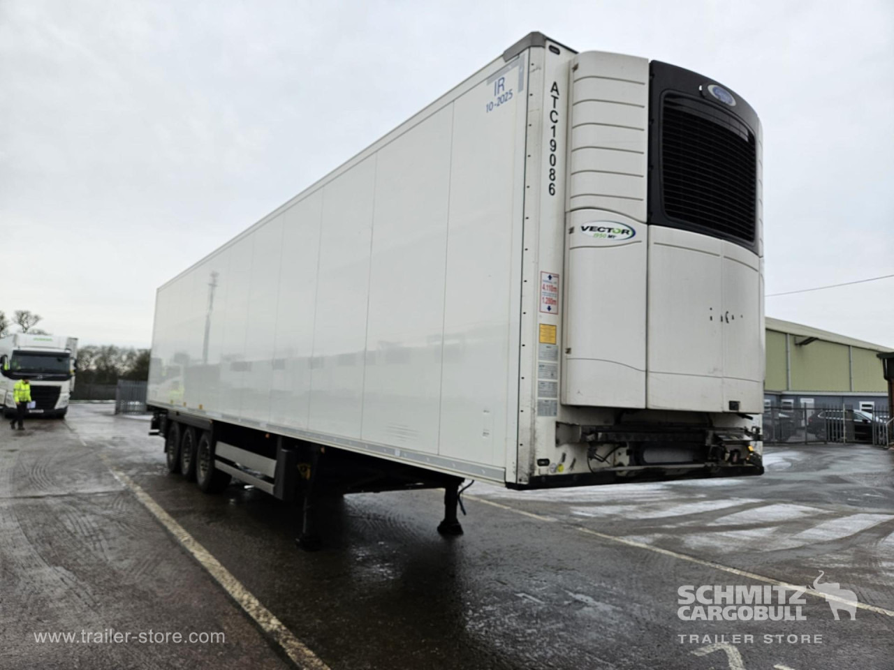 SCHMITZ Reefer Multitemp - Isothermal semi-trailer: picture 1 SCHMITZ Reefer Multitemp - Isothermal semi-trailer: picture 1