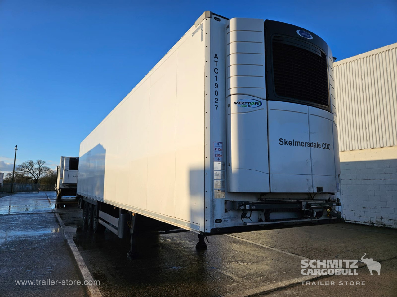 SCHMITZ Reefer Multitemp - Isothermal semi-trailer: picture 1 SCHMITZ Reefer Multitemp - Isothermal semi-trailer: picture 1