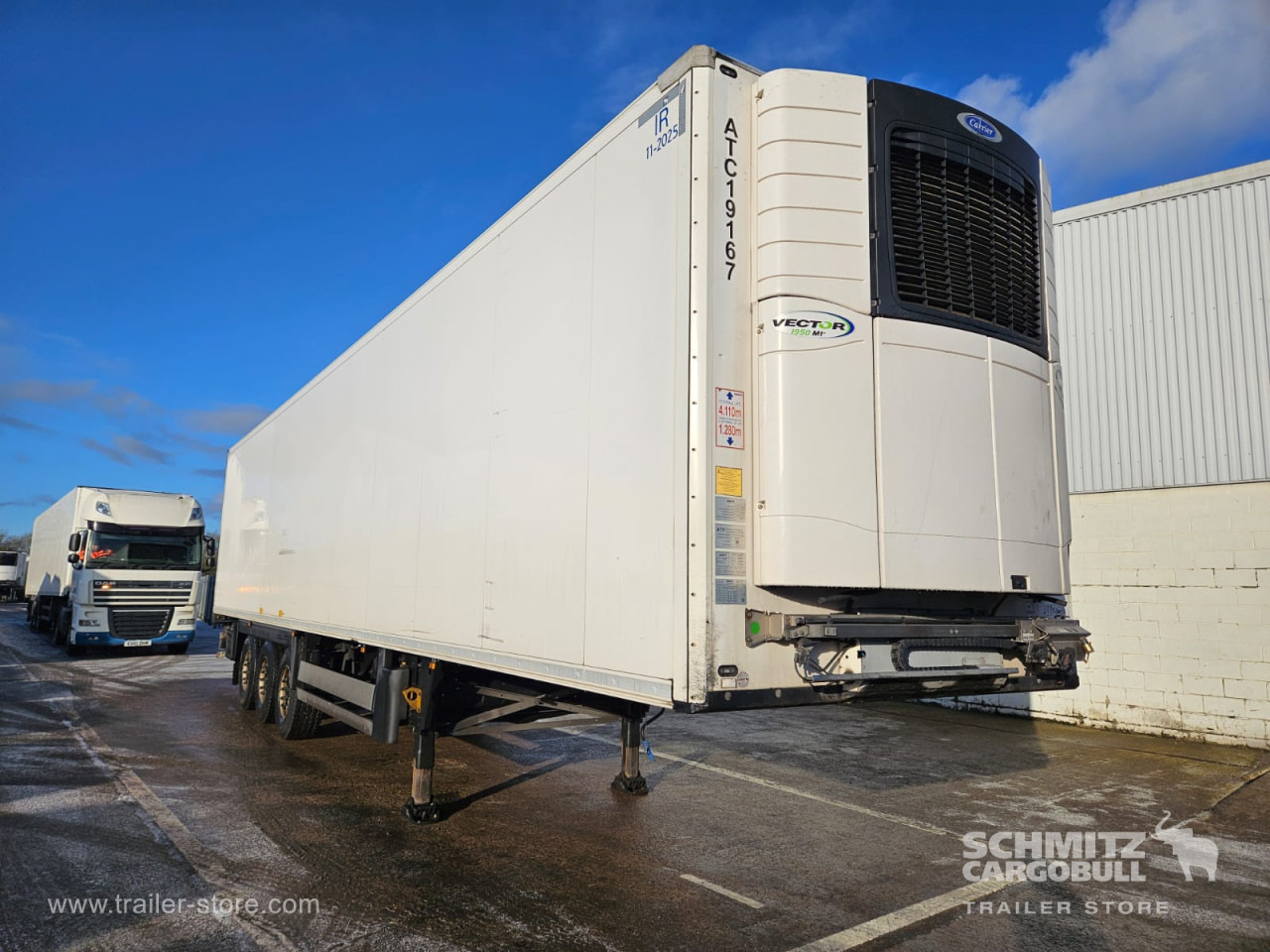SCHMITZ Reefer Multitemp - Isothermal semi-trailer: picture 1 SCHMITZ Reefer Multitemp - Isothermal semi-trailer: picture 1