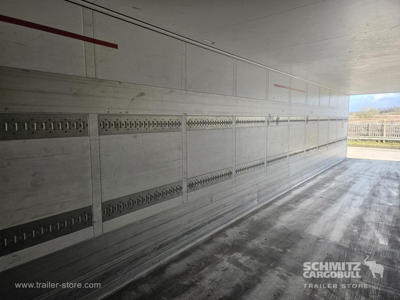 SCHMITZ Reefer Standard - Isothermal semi-trailer: picture 3 SCHMITZ Reefer Standard - Isothermal semi-trailer: picture 3