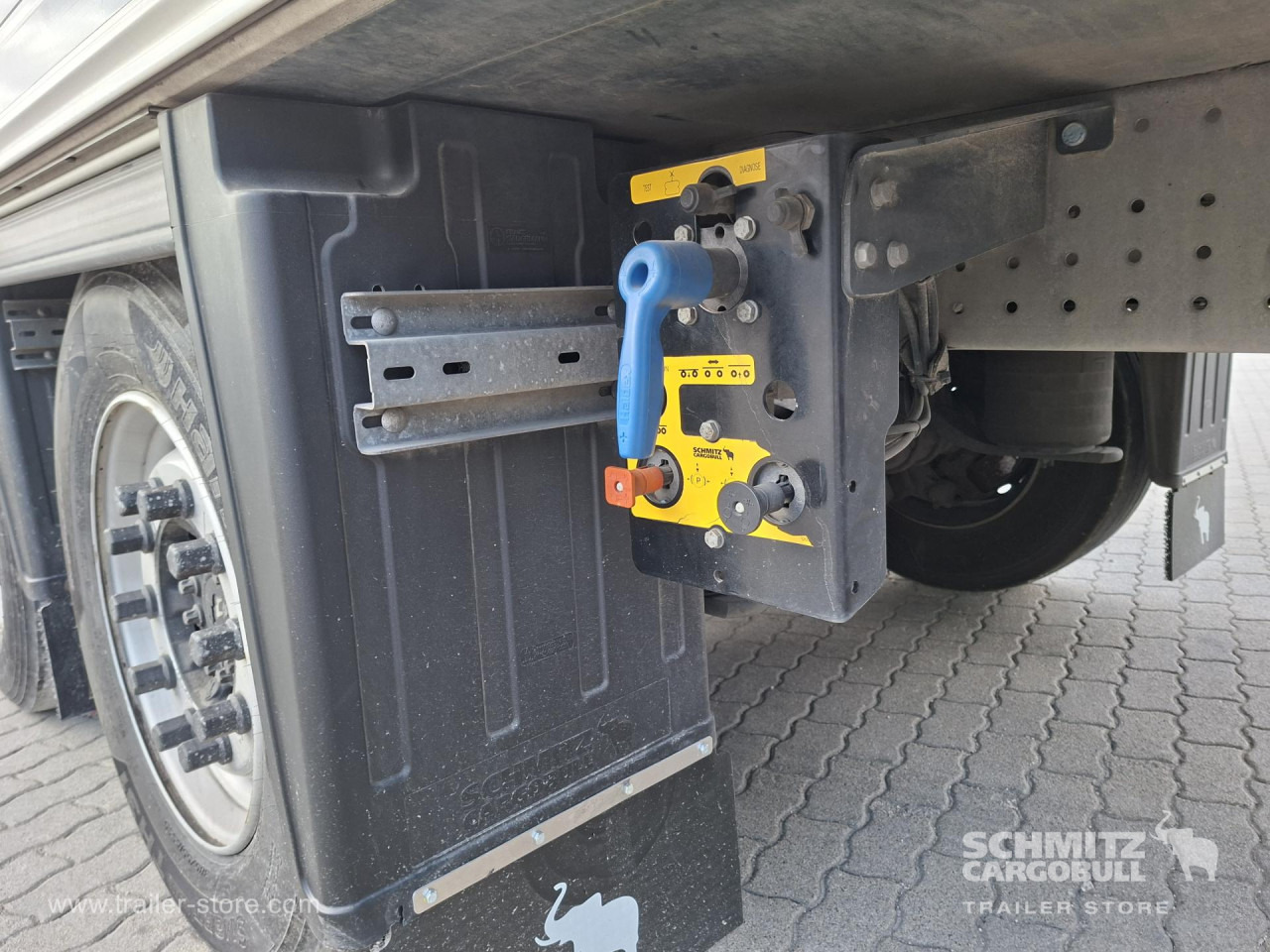 SCHMITZ Reefer Multitemp - Isothermal semi-trailer: picture 3 SCHMITZ Reefer Multitemp - Isothermal semi-trailer: picture 3