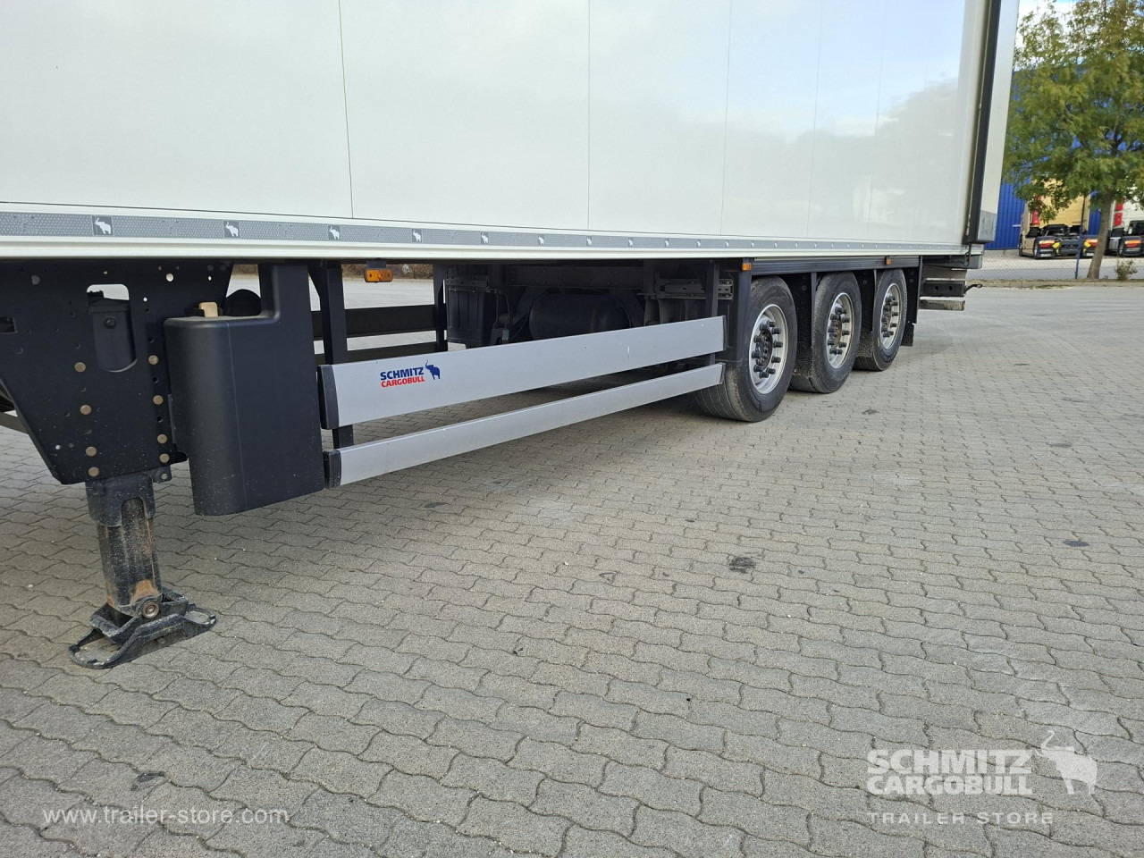 SCHMITZ Reefer Multitemp - Isothermal semi-trailer: picture 2 SCHMITZ Reefer Multitemp - Isothermal semi-trailer: picture 2