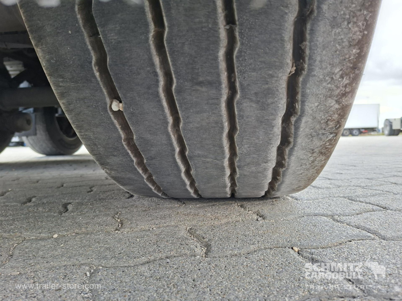 SCHMITZ Reefer Multitemp - Isothermal semi-trailer: picture 5 SCHMITZ Reefer Multitemp - Isothermal semi-trailer: picture 5