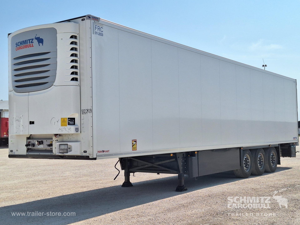 SCHMITZ Reefer Standard - Isothermal semi-trailer: picture 1 SCHMITZ Reefer Standard - Isothermal semi-trailer: picture 1