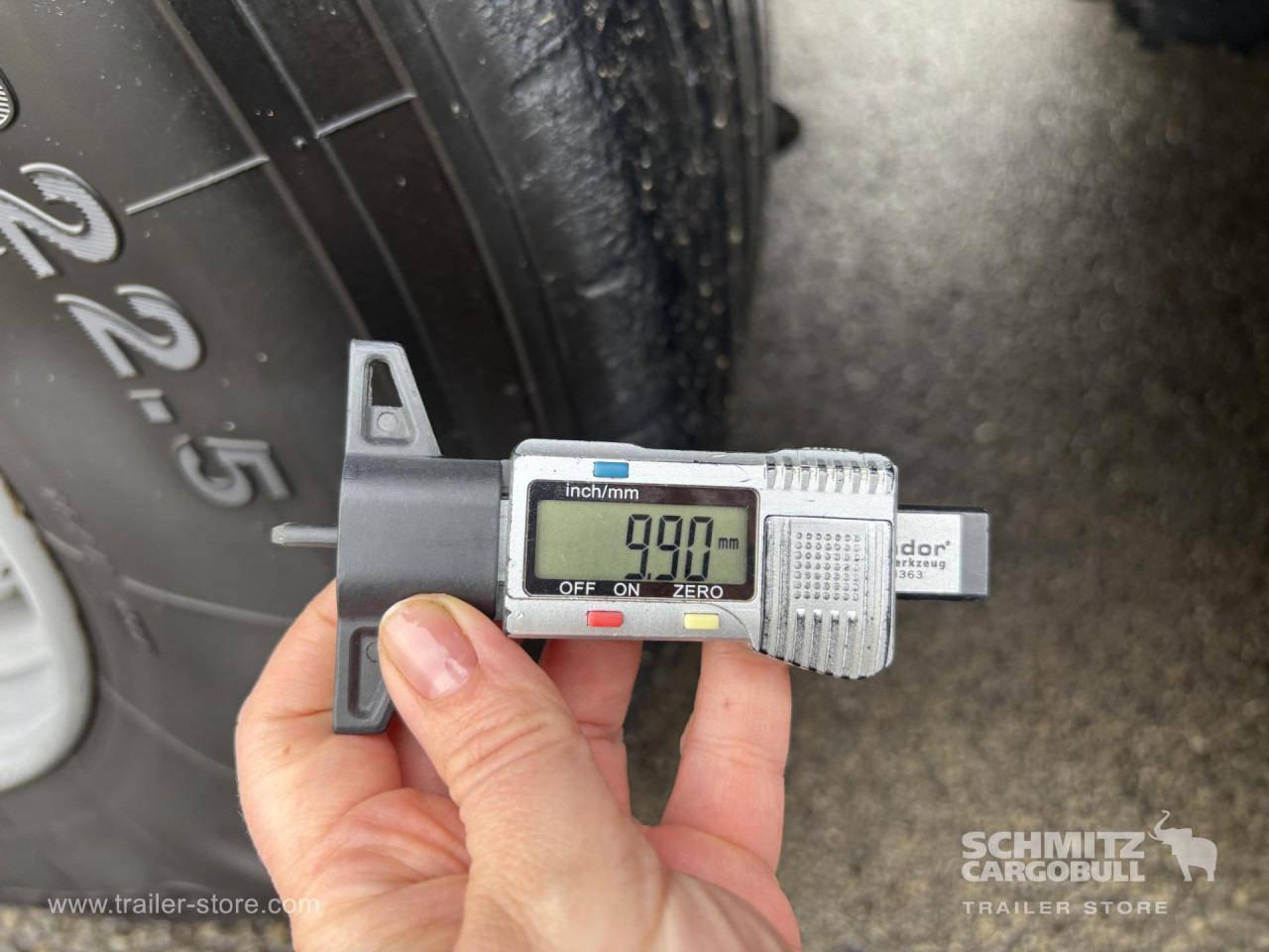 SCHMITZ Curtainsider Standard - Curtainsider semi-trailer: picture 2 SCHMITZ Curtainsider Standard - Curtainsider semi-trailer: picture 2