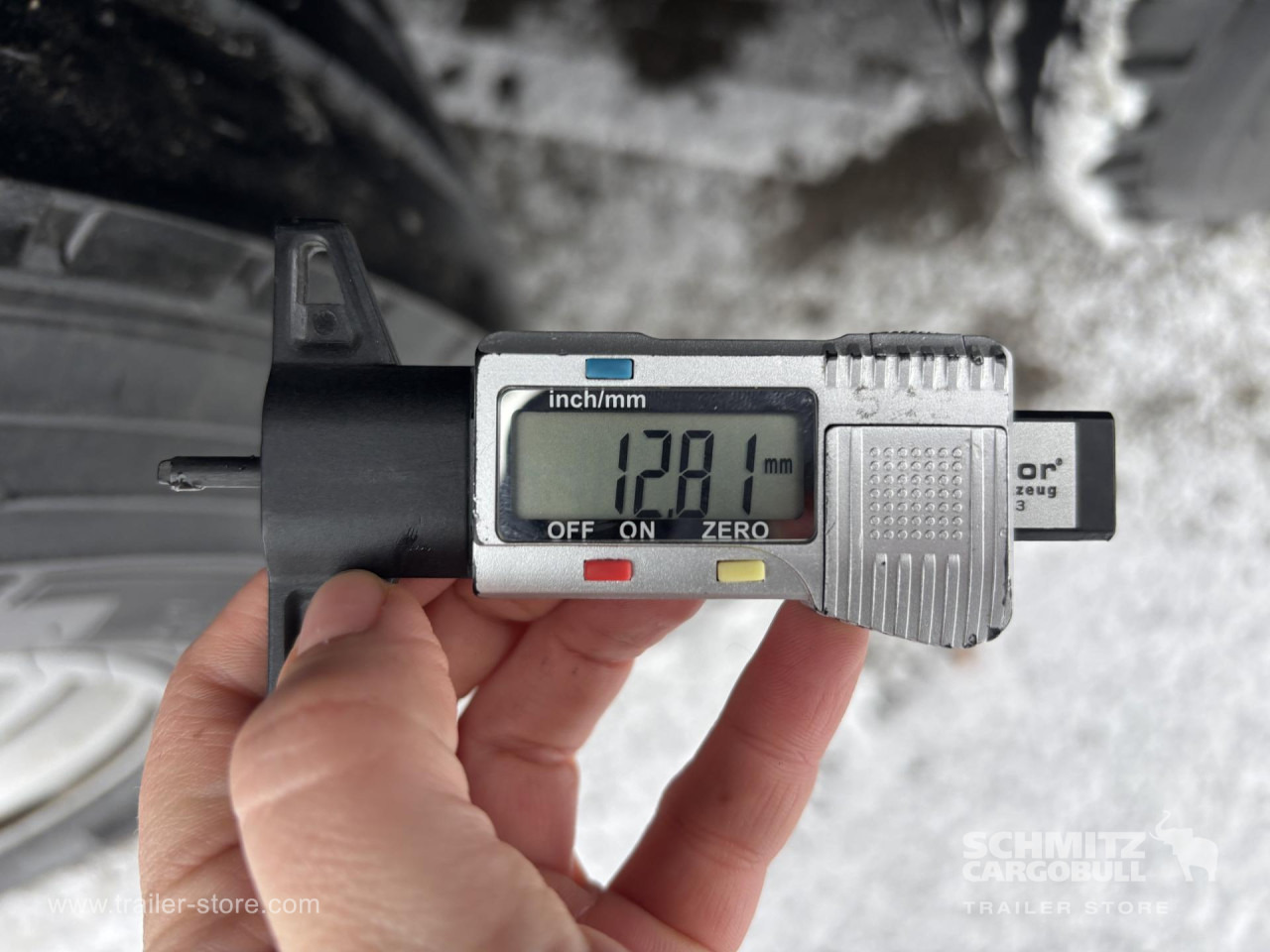 SCHMITZ Curtainsider Standard - Curtainsider semi-trailer: picture 3 SCHMITZ Curtainsider Standard - Curtainsider semi-trailer: picture 3