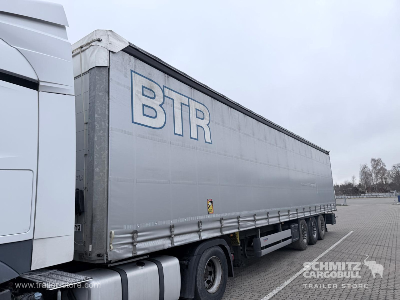 SCHMITZ Curtainsider Standard - Curtainsider semi-trailer: picture 4 SCHMITZ Curtainsider Standard - Curtainsider semi-trailer: picture 4