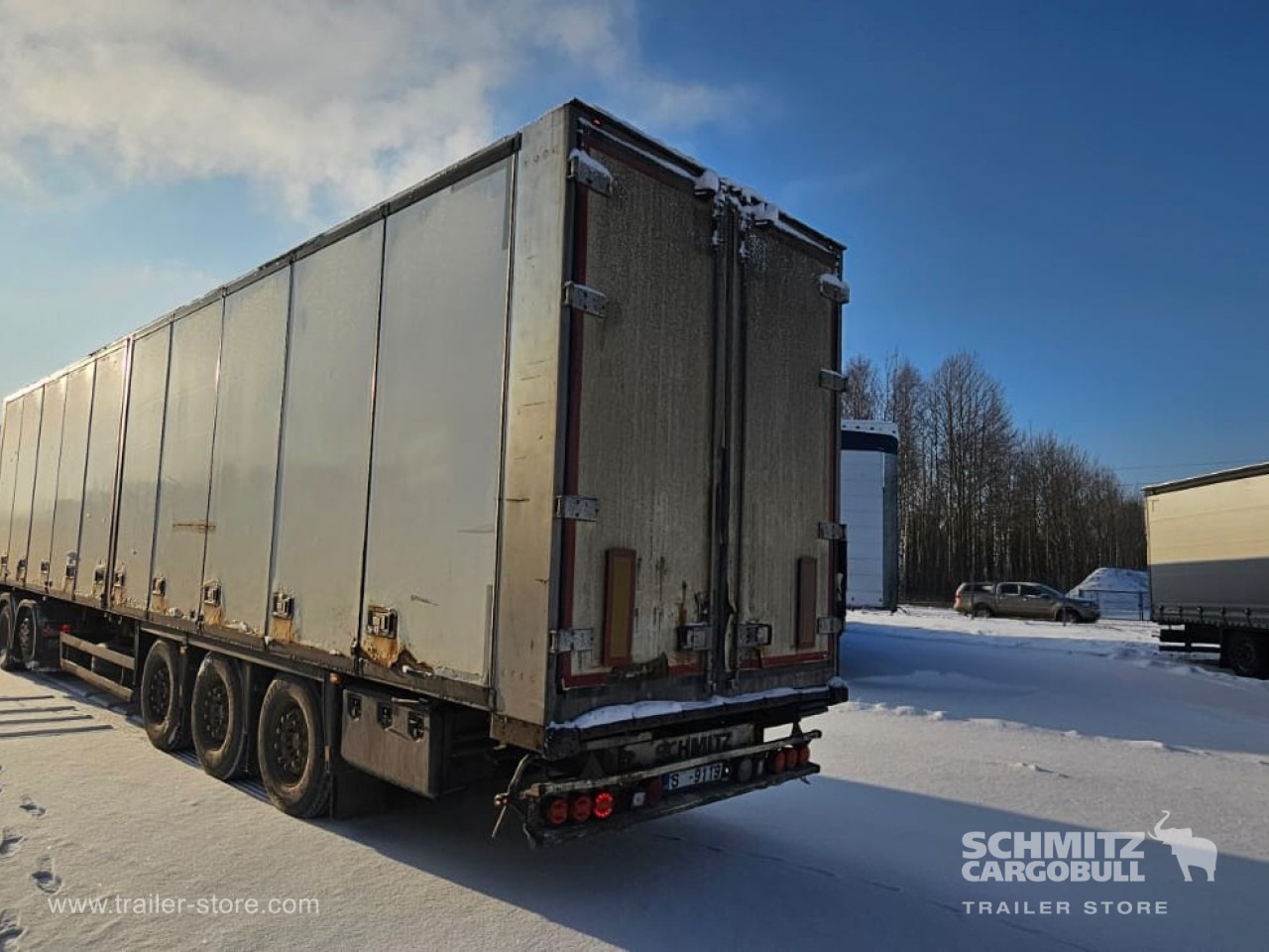 SCHMITZ Reefer Foldable wall - Isothermal semi-trailer: picture 2 SCHMITZ Reefer Foldable wall - Isothermal semi-trailer: picture 2