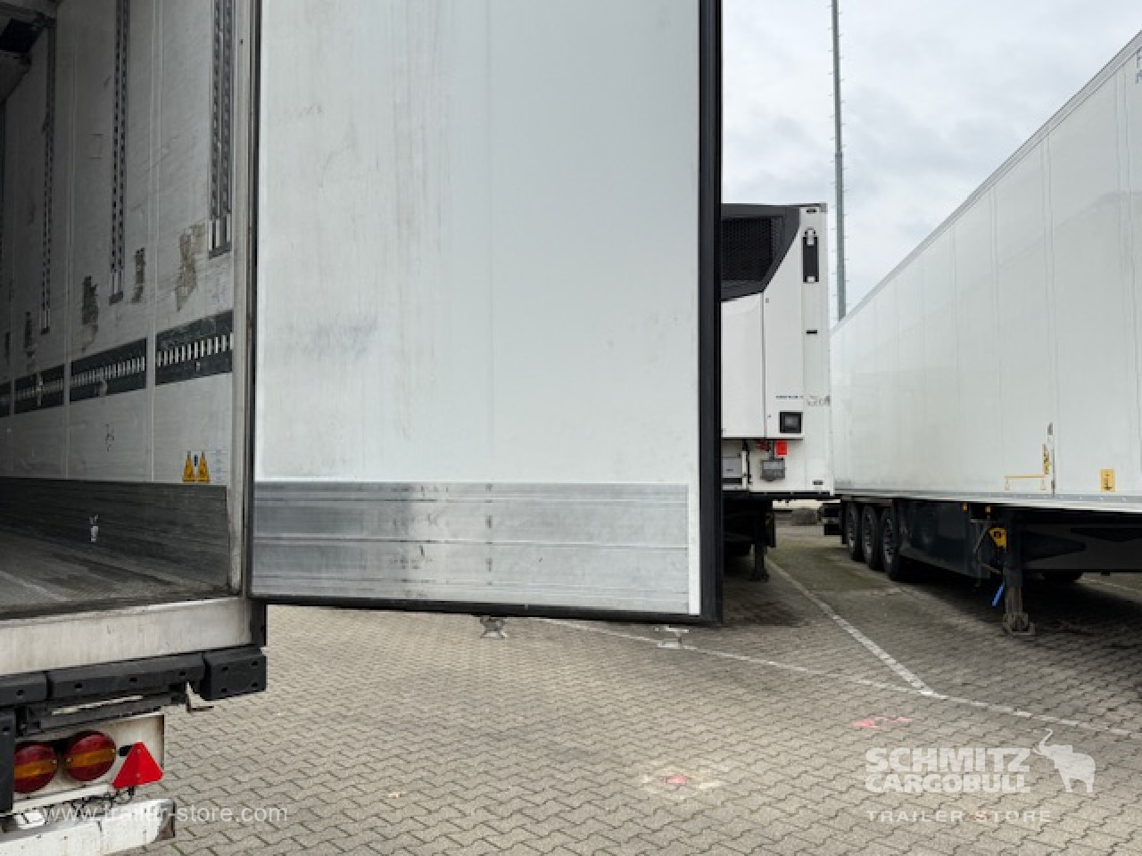 SCHMITZ Oplegger Vries Multitemp Double deck - Isothermal semi-trailer: picture 2 SCHMITZ Oplegger Vries Multitemp Double deck - Isothermal semi-trailer: picture 2