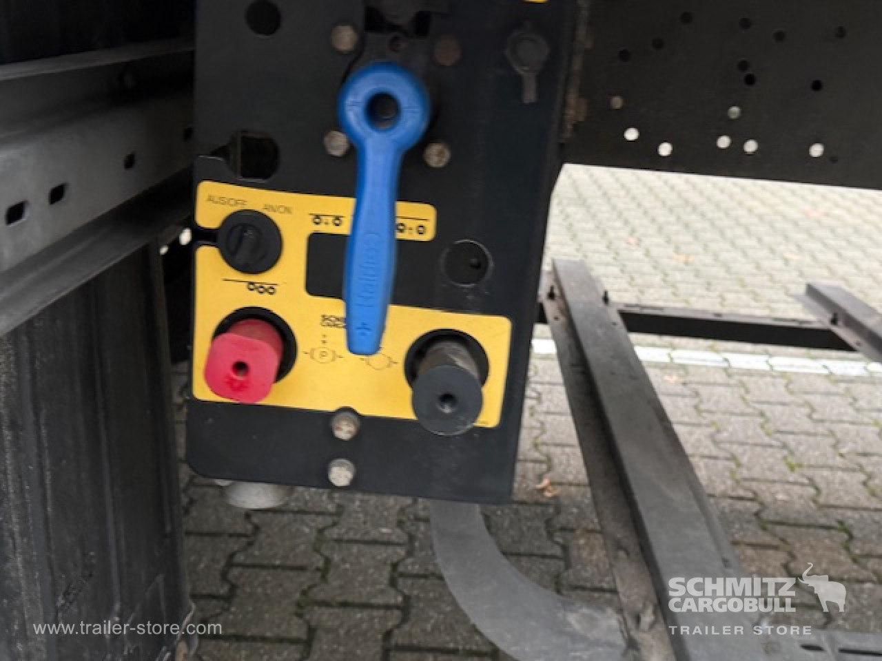 SCHMITZ Oplegger Vries Standard Double deck - Isothermal semi-trailer: picture 5 SCHMITZ Oplegger Vries Standard Double deck - Isothermal semi-trailer: picture 5