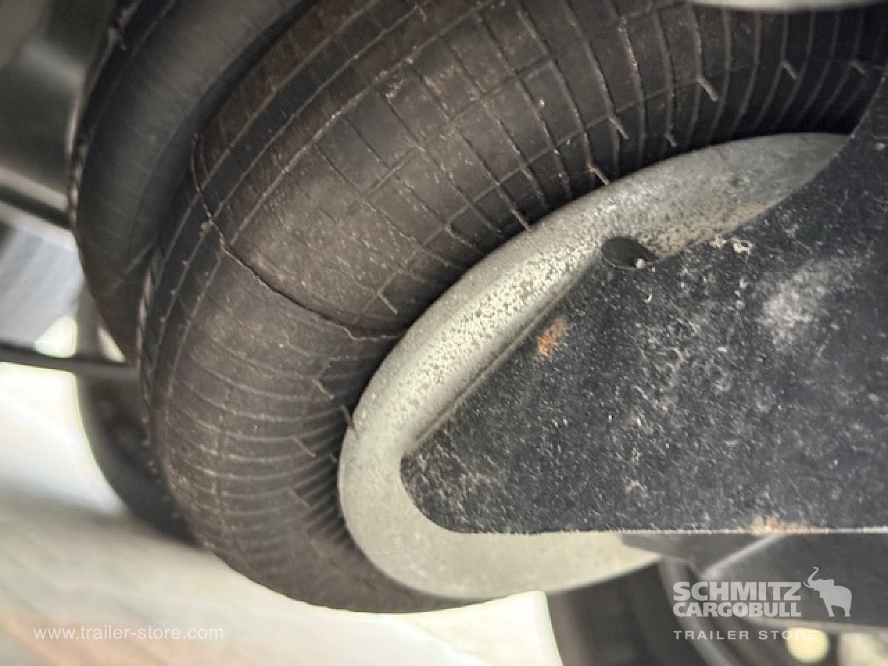 SCHMITZ Oplegger Vries Standard - Isothermal semi-trailer: picture 3 SCHMITZ Oplegger Vries Standard - Isothermal semi-trailer: picture 3