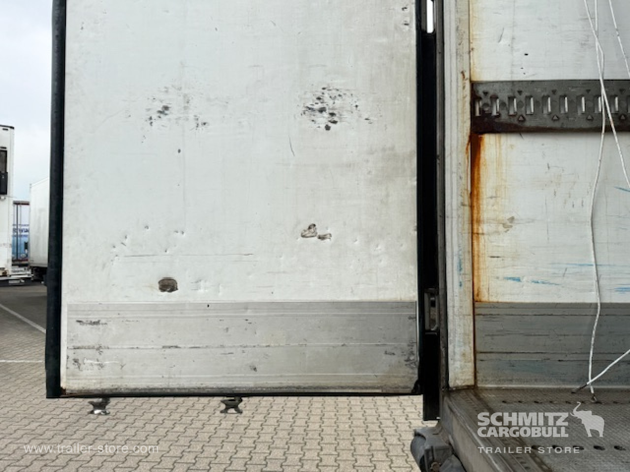 SCHMITZ Oplegger Vries Standard - Isothermal semi-trailer: picture 2 SCHMITZ Oplegger Vries Standard - Isothermal semi-trailer: picture 2