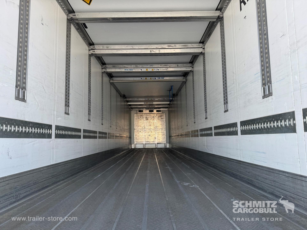 SCHMITZ Reefer Multitemp - Isothermal semi-trailer: picture 4 SCHMITZ Reefer Multitemp - Isothermal semi-trailer: picture 4