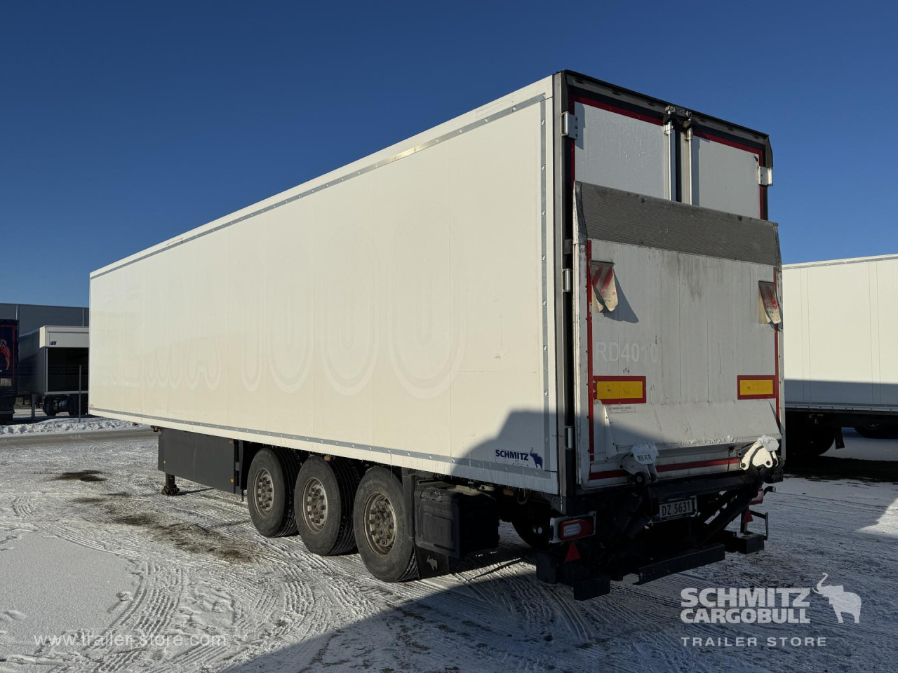SCHMITZ Reefer Standard Double deck Taillift - Isothermal semi-trailer: picture 1 SCHMITZ Reefer Standard Double deck Taillift - Isothermal semi-trailer: picture 1