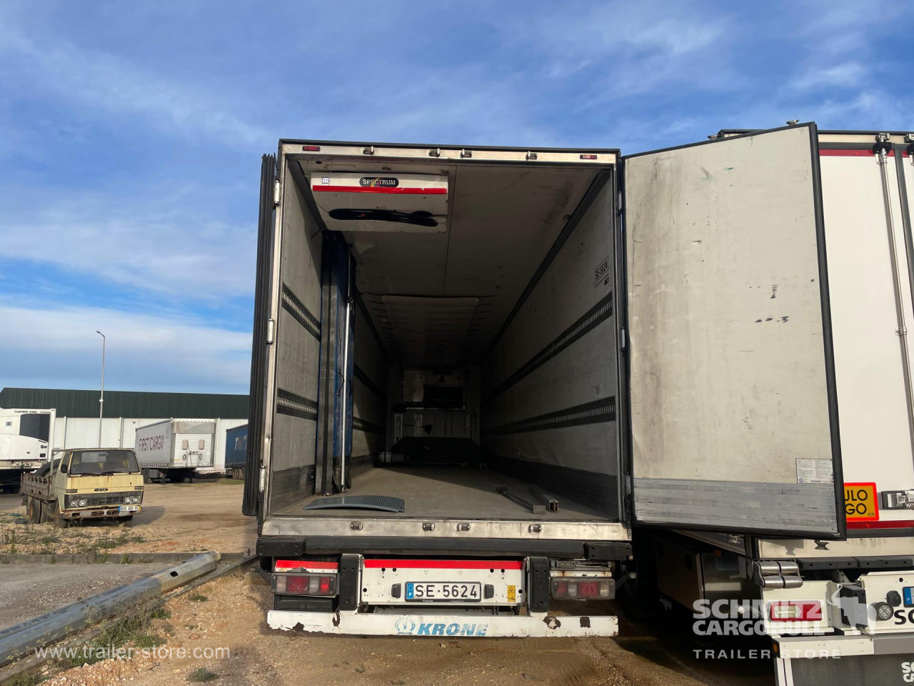 KRONE Reefer Standard - Isothermal semi-trailer: picture 2 KRONE Reefer Standard - Isothermal semi-trailer: picture 2