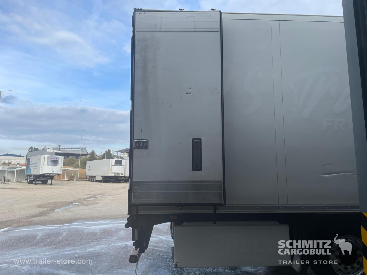 SCHMITZ Reefer Multitemp - Isothermal semi-trailer: picture 4 SCHMITZ Reefer Multitemp - Isothermal semi-trailer: picture 4
