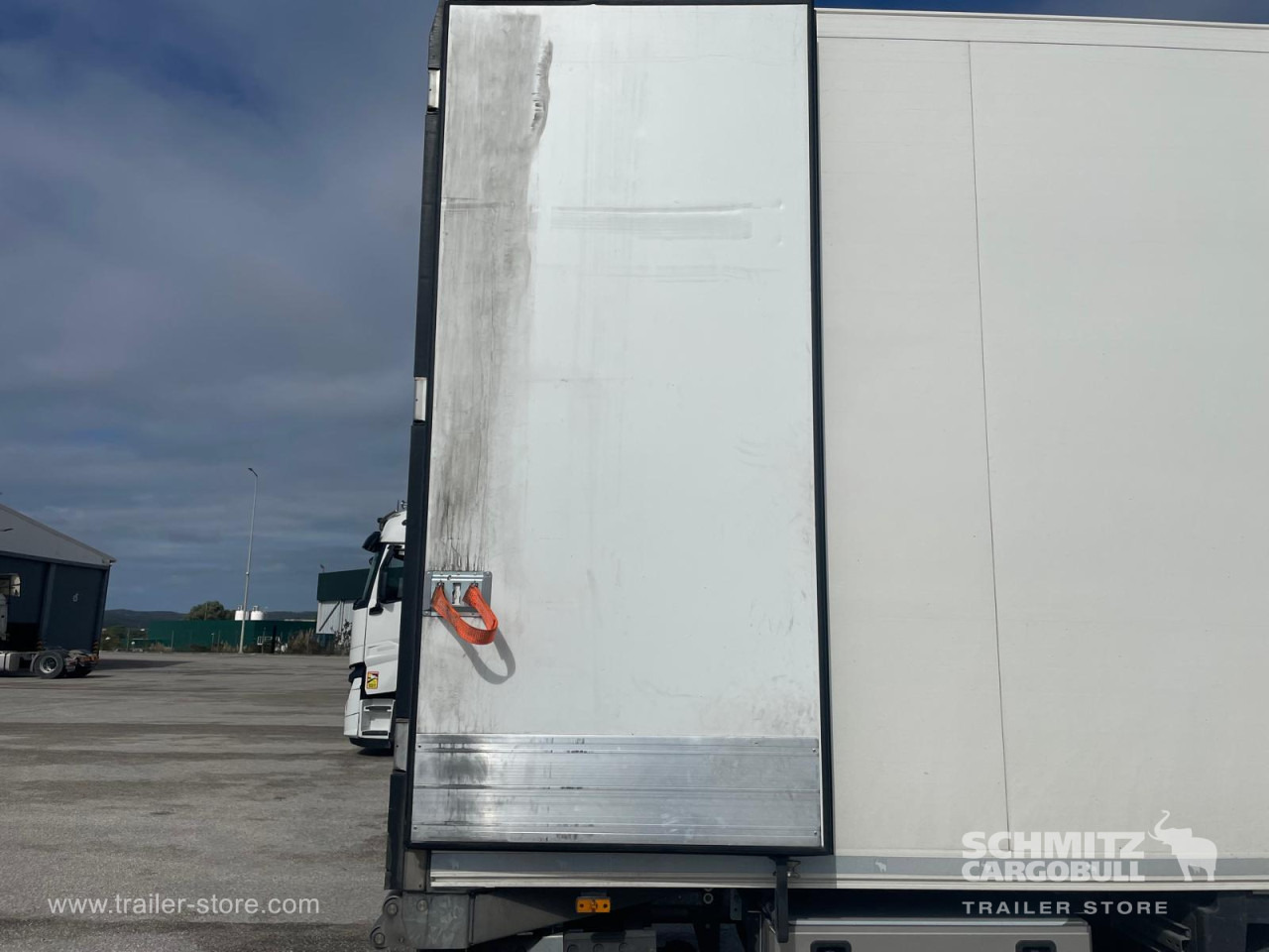 SCHMITZ Reefer Standard - Isothermal semi-trailer: picture 4 SCHMITZ Reefer Standard - Isothermal semi-trailer: picture 4