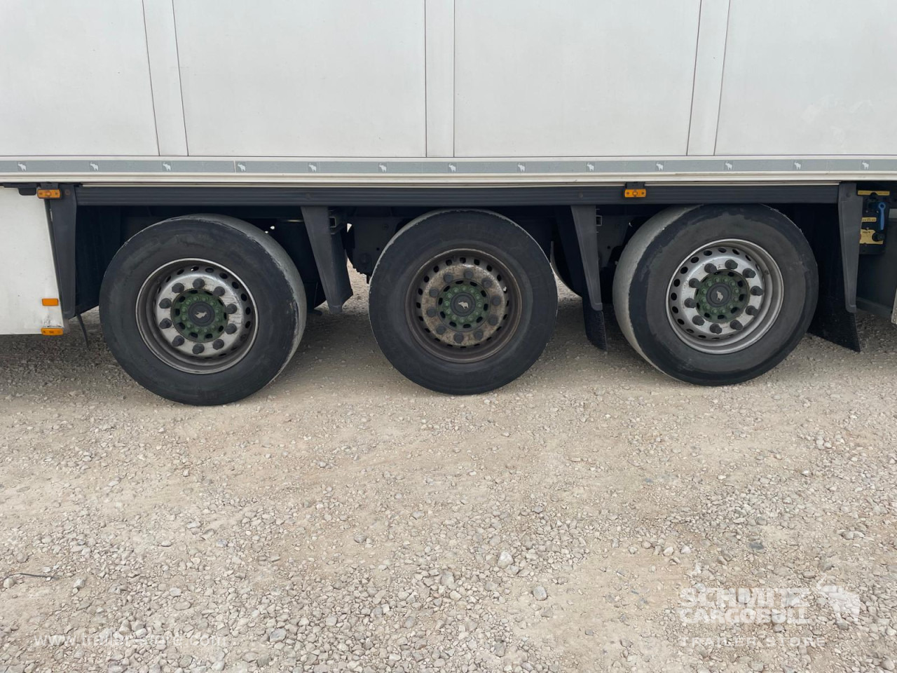 SCHMITZ Reefer Standard - Isothermal semi-trailer: picture 2 SCHMITZ Reefer Standard - Isothermal semi-trailer: picture 2