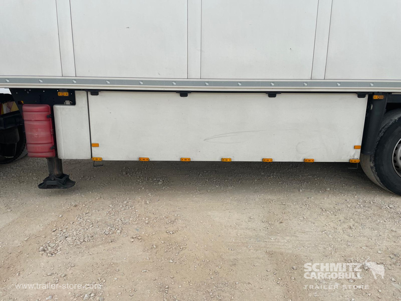 SCHMITZ Reefer Standard - Isothermal semi-trailer: picture 3 SCHMITZ Reefer Standard - Isothermal semi-trailer: picture 3