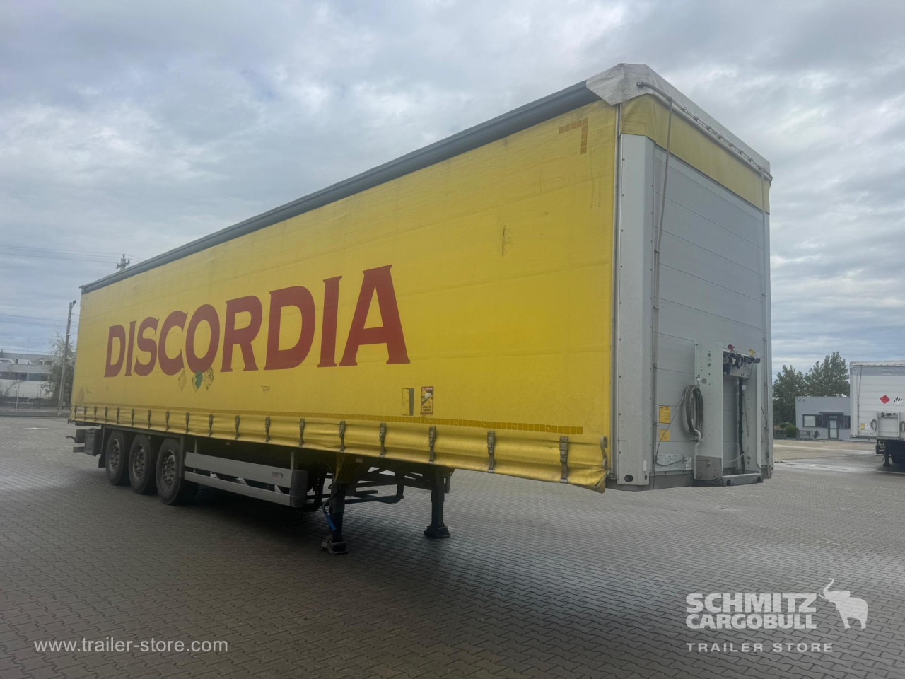 SCHMITZ Curtainsider Standard - Curtainsider semi-trailer: picture 1 SCHMITZ Curtainsider Standard - Curtainsider semi-trailer: picture 1