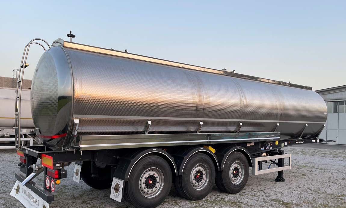 Bata CISTERNA MODELLO STANDARD NON ISOLATA 31.000LT NUOVA - Tank semi-trailer: picture 3 Bata CISTERNA MODELLO STANDARD NON ISOLATA 31.000LT NUOVA - Tank semi-trailer: picture 3