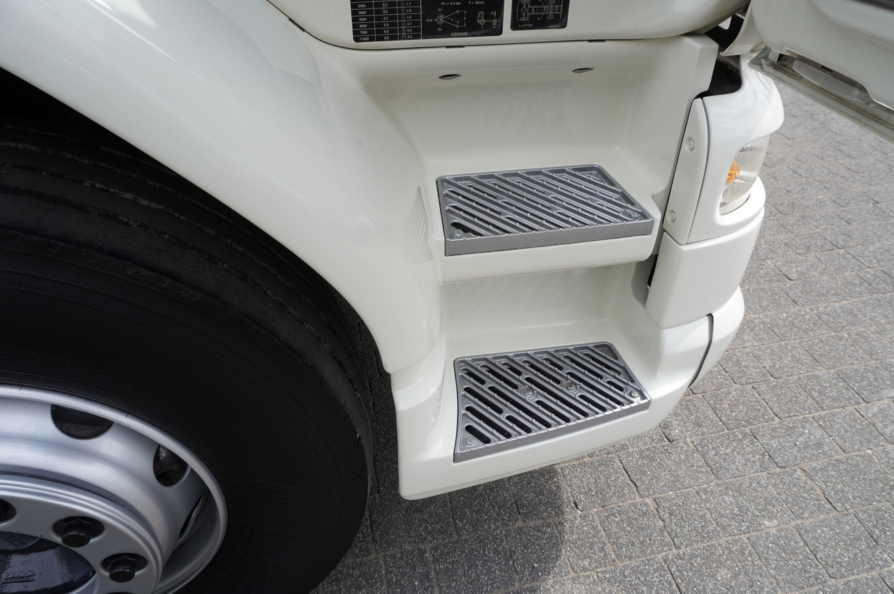 DAF LF 55.220 Skip loader GUIMA PALFINGER M14T leasing DAF LF 55.220 Skip loader GUIMA PALFINGER M14T: picture 15 DAF LF 55.220 Skip loader GUIMA PALFINGER M14T leasing DAF LF 55.220 Skip loader GUIMA PALFINGER M14T: picture 15