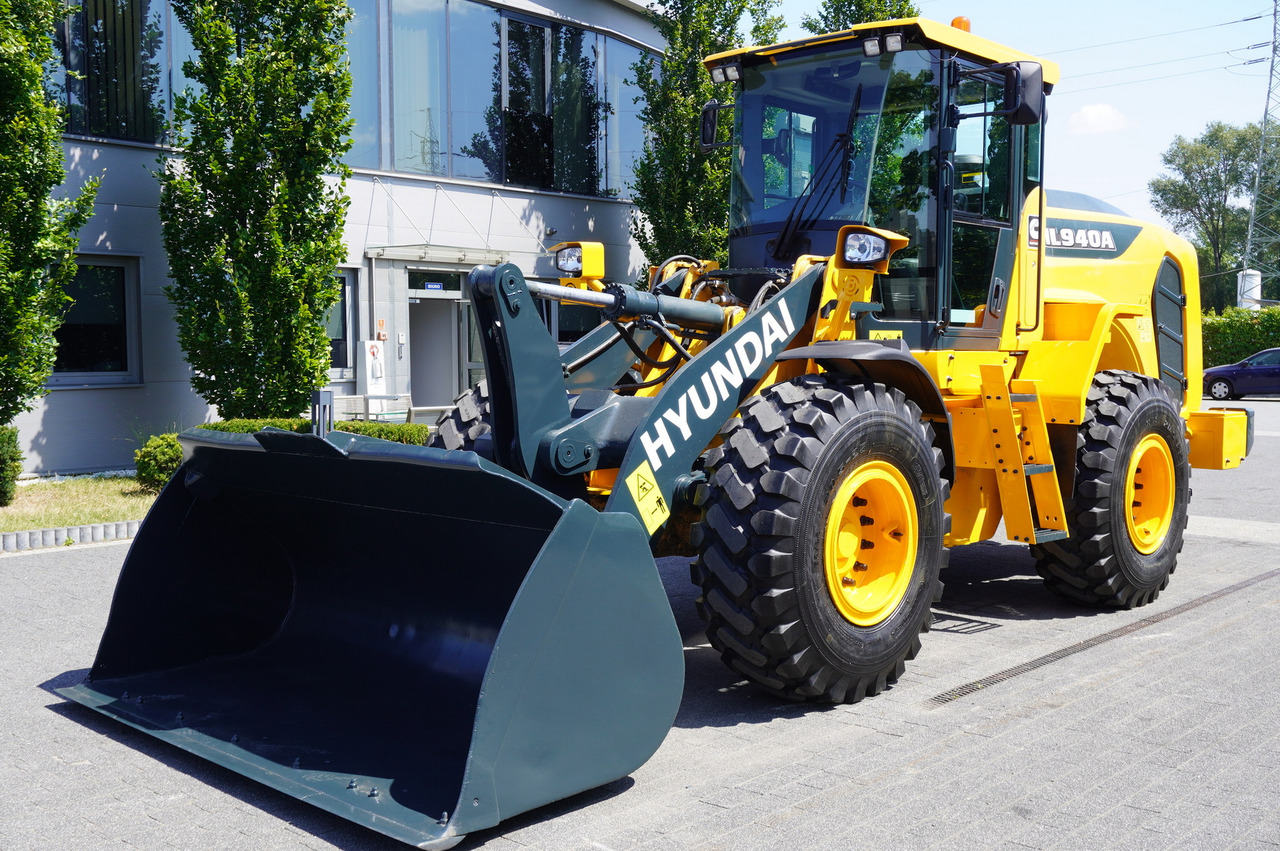 HYUNDAI HL940A articulated loader / year 2021 / weight 13.5t year of production 2021 - Wheel loader: picture 4 HYUNDAI HL940A articulated loader / year 2021 / weight 13.5t year of production 2021 - Wheel loader: picture 4