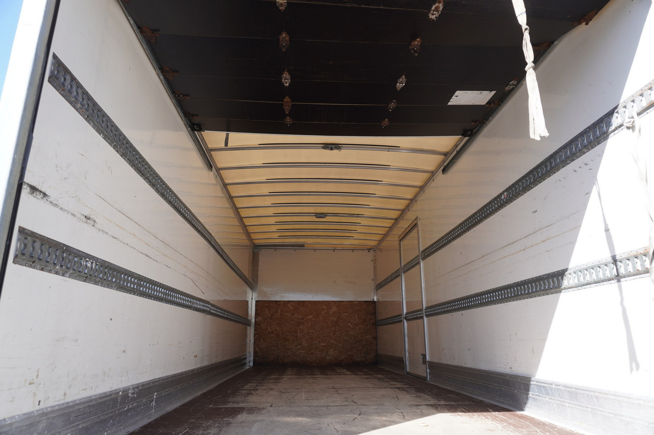IVECO 120-190 / 160 thousand km !!! / Box 18 EPAL / Dhollandia lift 1500 kg - Box truck: picture 5 IVECO 120-190 / 160 thousand km !!! / Box 18 EPAL / Dhollandia lift 1500 kg - Box truck: picture 5
